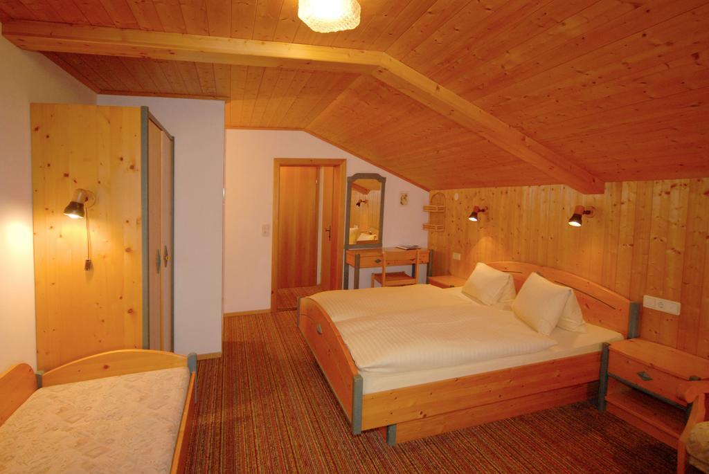Landhotel Kielhuberhof Ramsau am Dachstein Zimmer foto